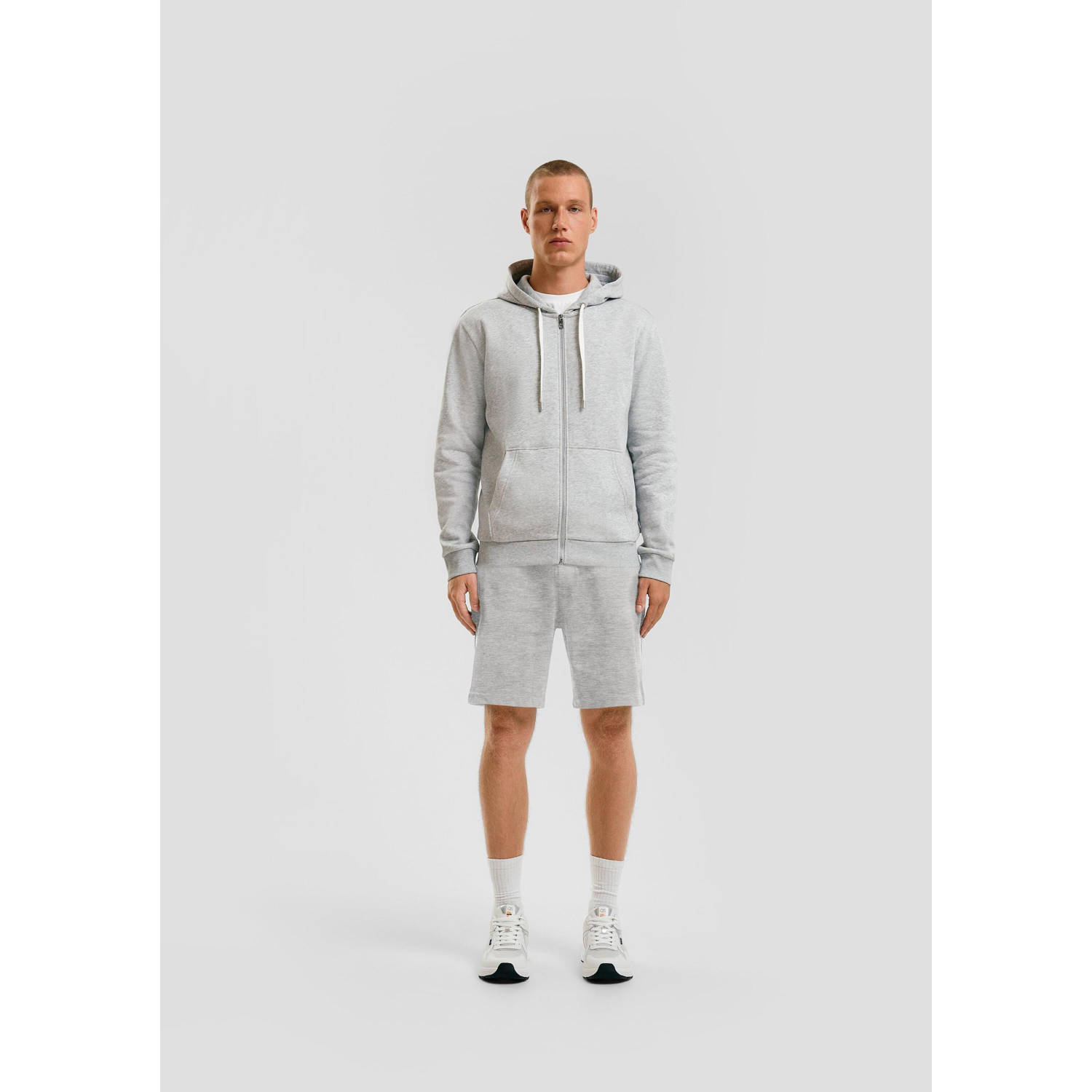 Q S by s.Oliver regular sweatshort lichtgrijs