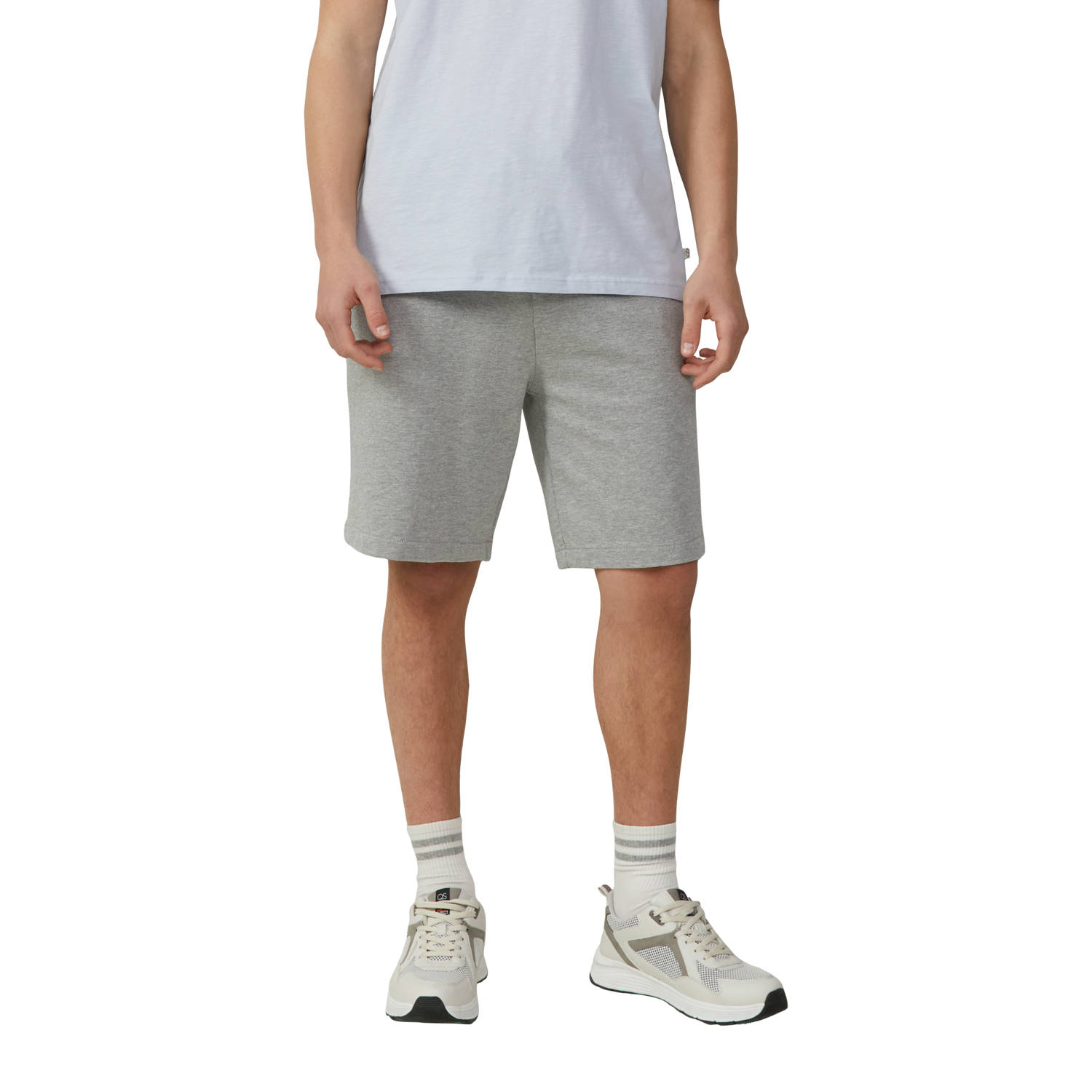 Q S by s.Oliver regular sweatshort lichtgrijs