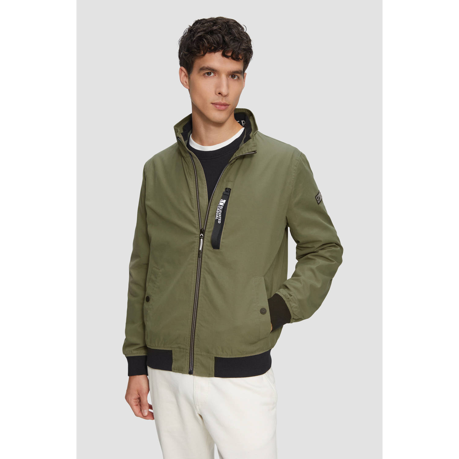 S.Oliver RED LABEL Regular fit outdoorjack met opstaande kraag en contrasterende details