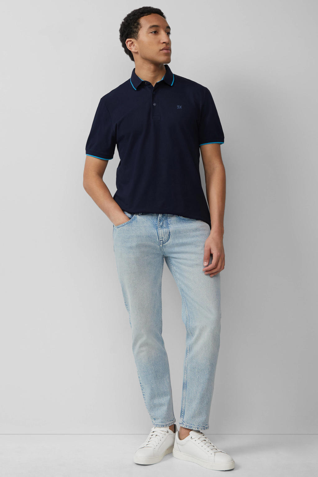 Donkerblauwe heren s.Oliver regular polo van stretchkatoen met effen, korte mouwen, drukknoopsluiting en contrast bies