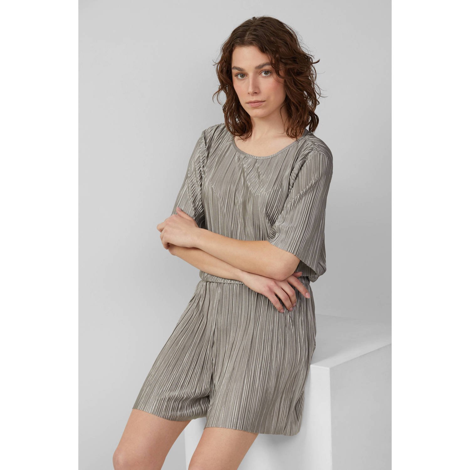 Q S by s.Oliver high waist casual short grijs