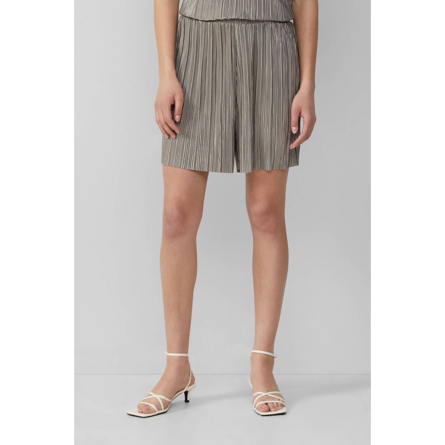 Q S by s.Oliver high waist casual short grijs