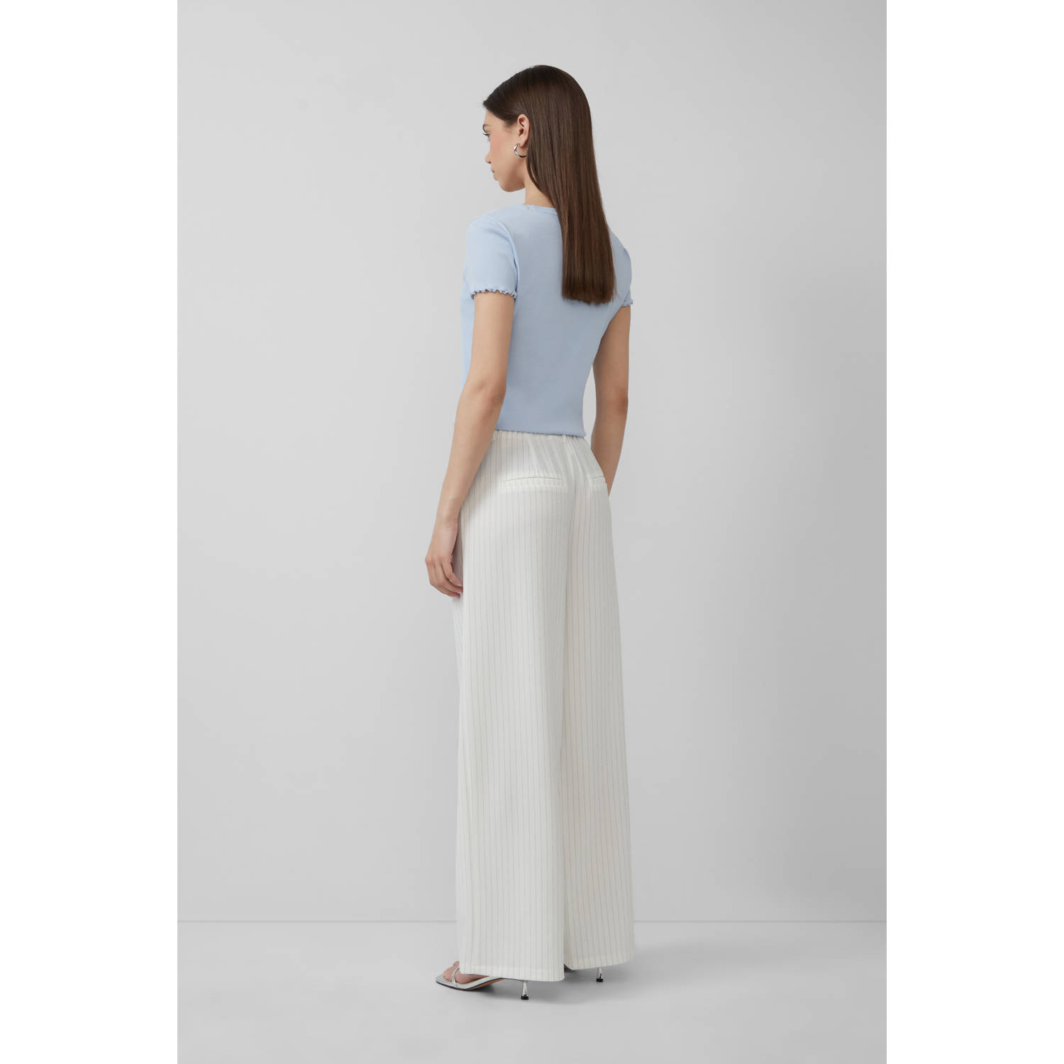 Q S by s.Oliver wide leg regular waist pantalon wit