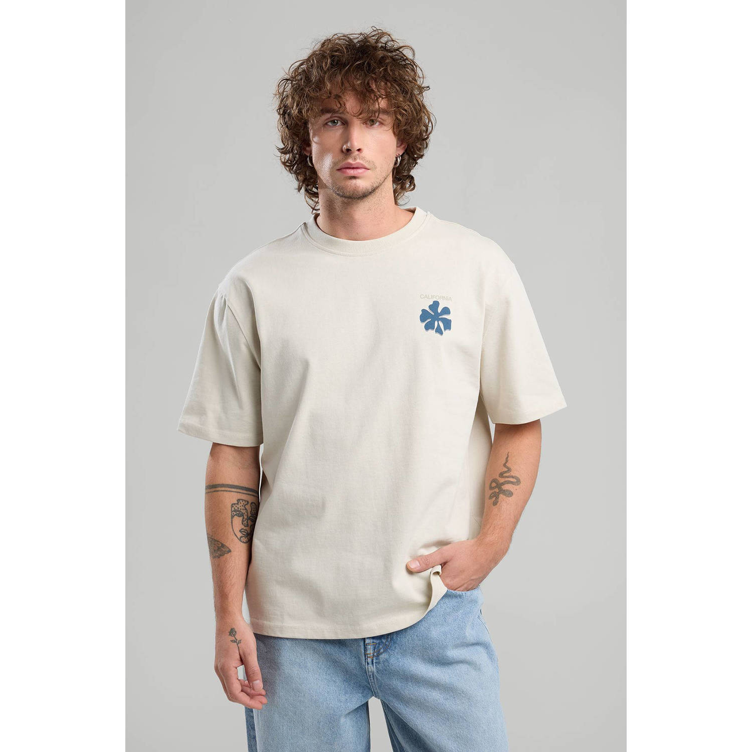 America Today T-shirt wit