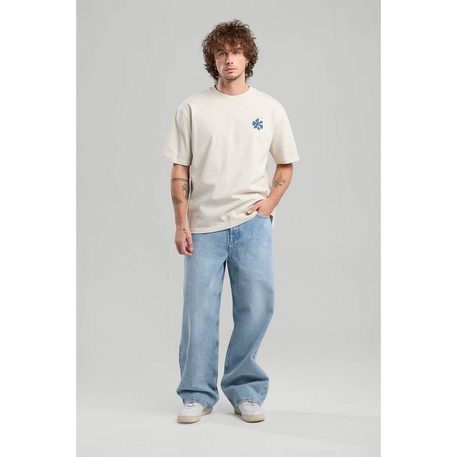 America Today T-shirt wit