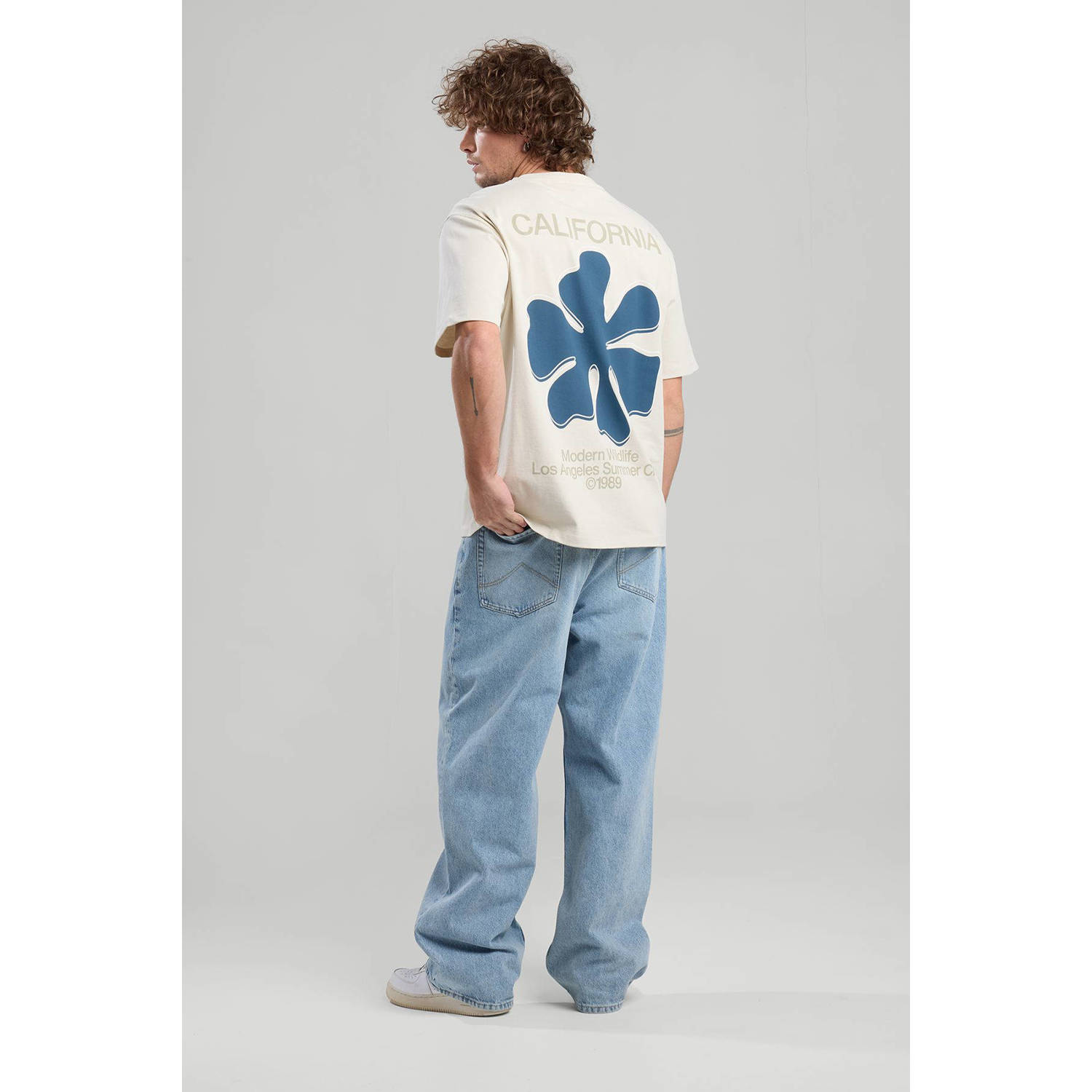 America Today T-shirt wit