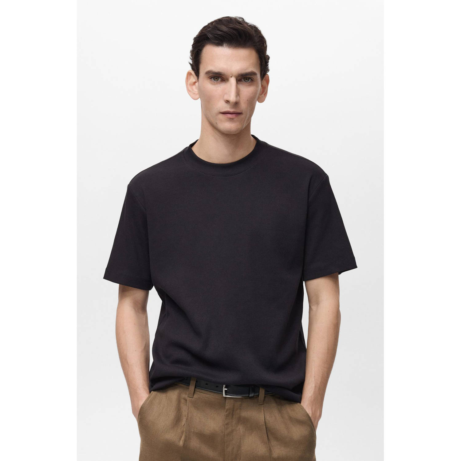 Mango Man T-shirt rib gebreid zwart