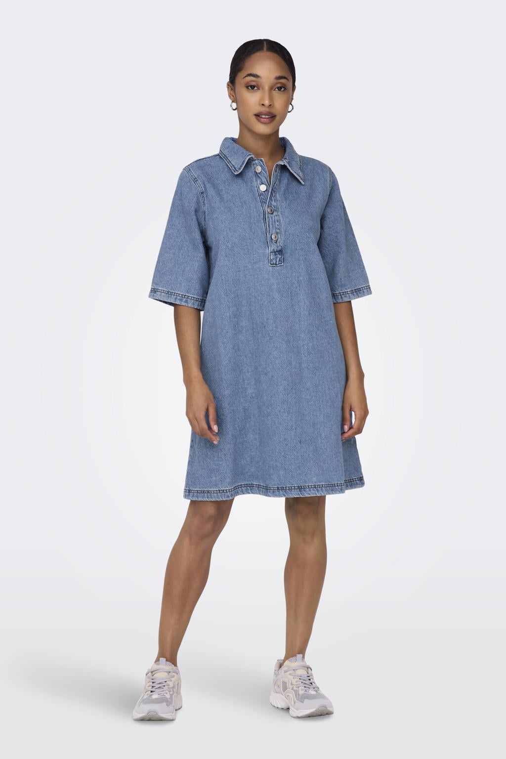 Light blue denim dames ONLY spijkerjurk van denim met effen, half lange mouwen en klassieke kraag