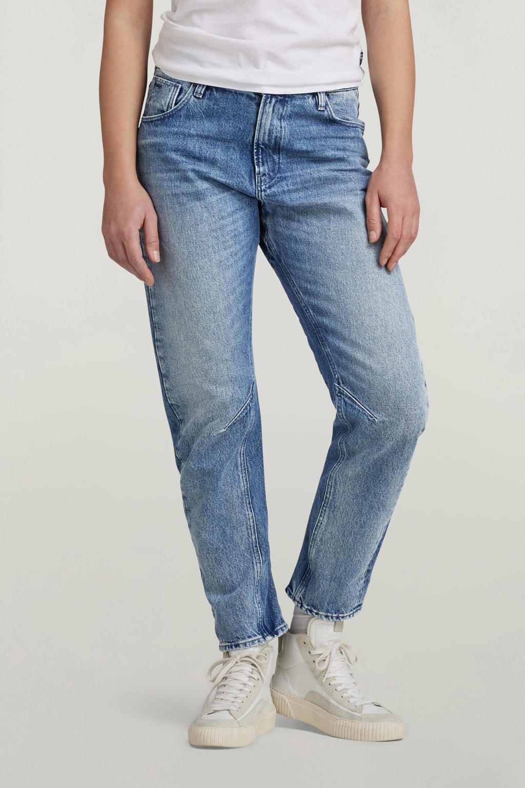 Medium blue denim dames G-STAR mom jeans van denim met regular waist, rits- en knoopsluiting en effen