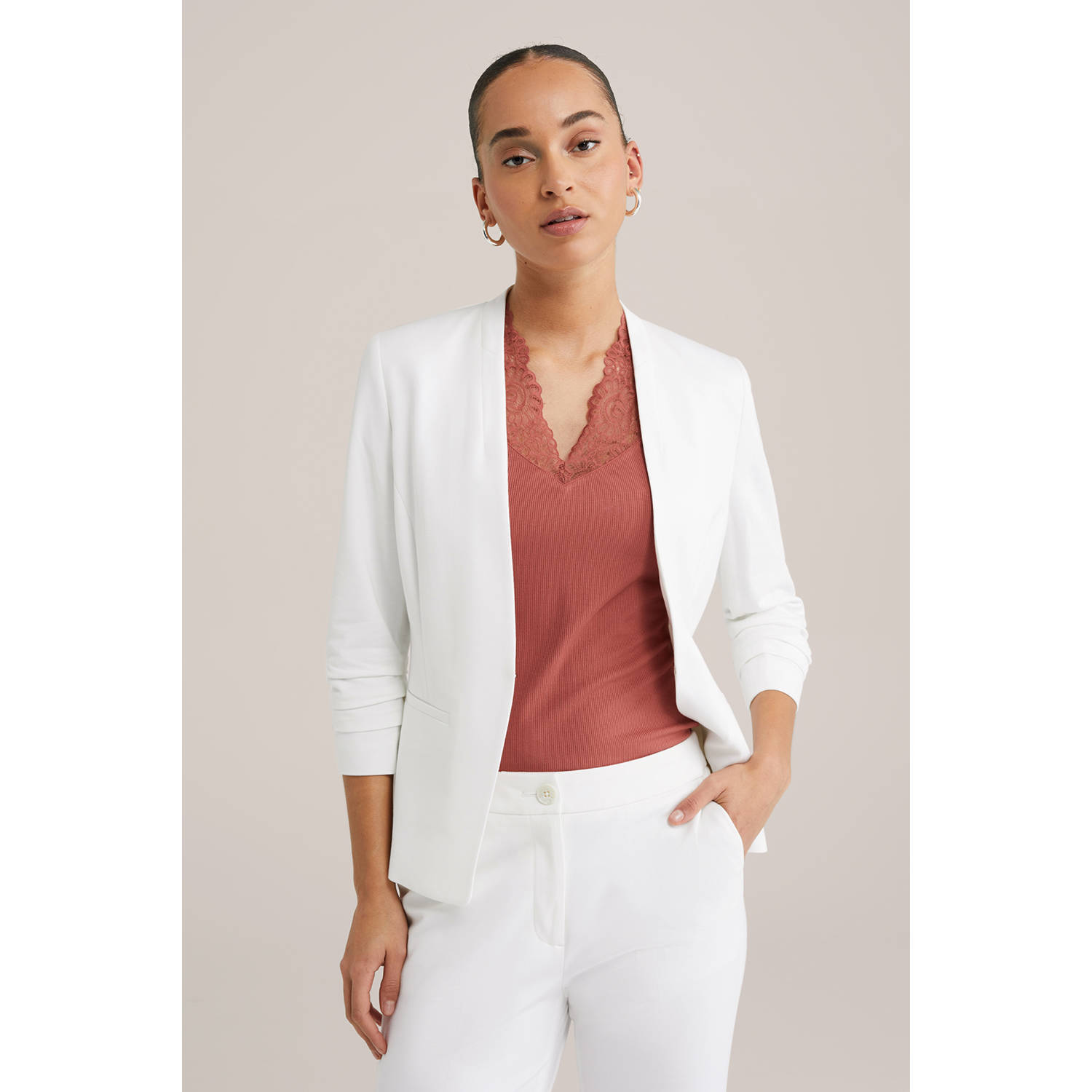 WE Fashion getailleerde blazer wit