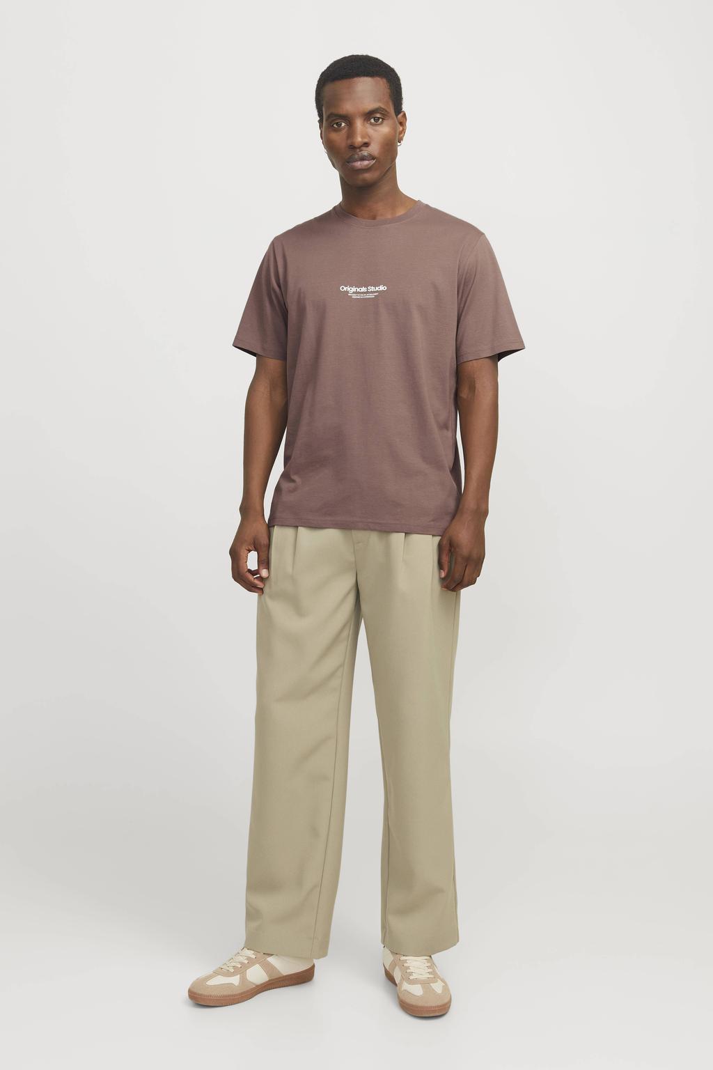 JACK & JONES ORIGINALS regular T-shirt JORVESTERBRO met printopdruk taupe