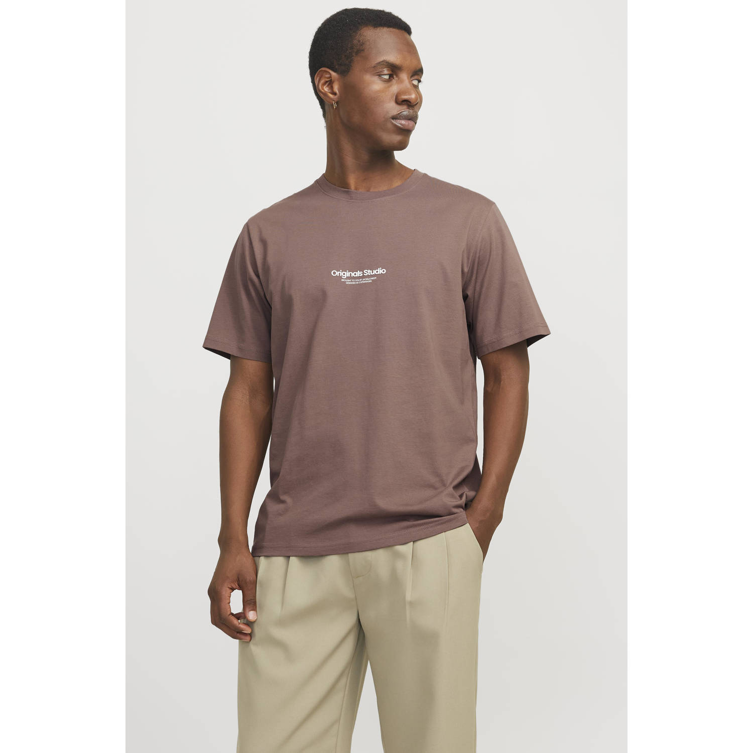 JACK & JONES ORIGINALS regular T-shirt JORVESTERBRO met printopdruk taupe