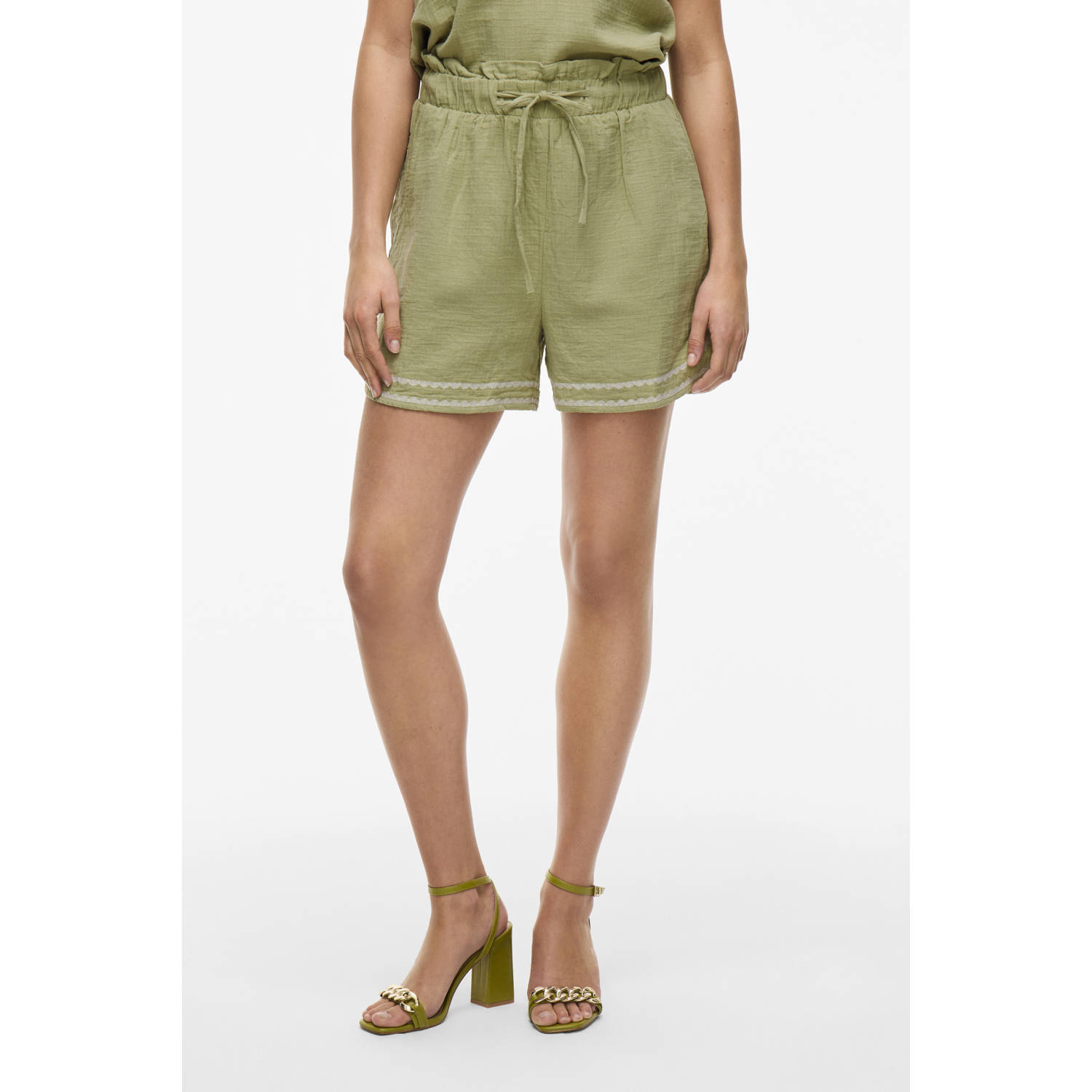 VILA regular high waist casual short groen