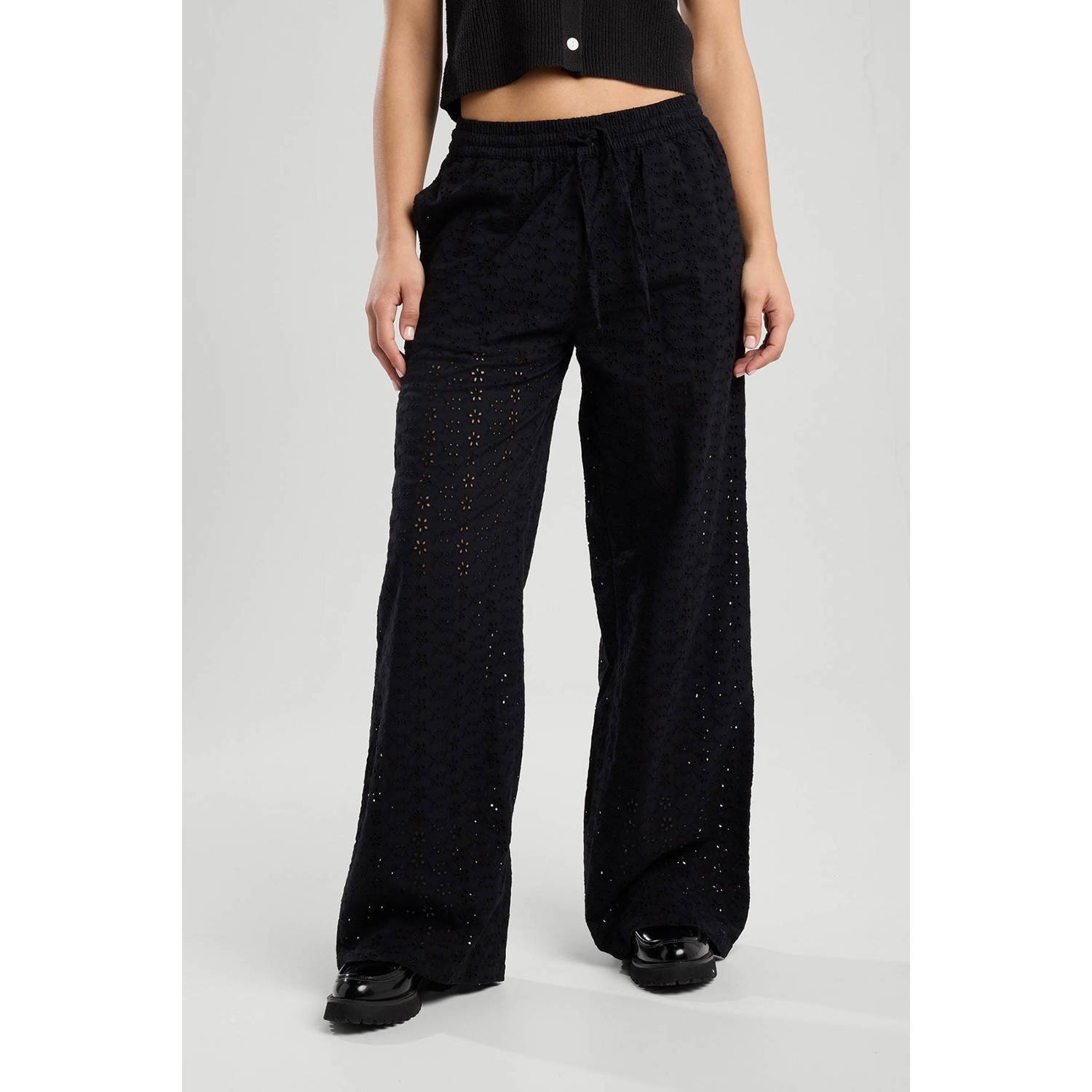 America Today regular waist casual broek zwart broderie