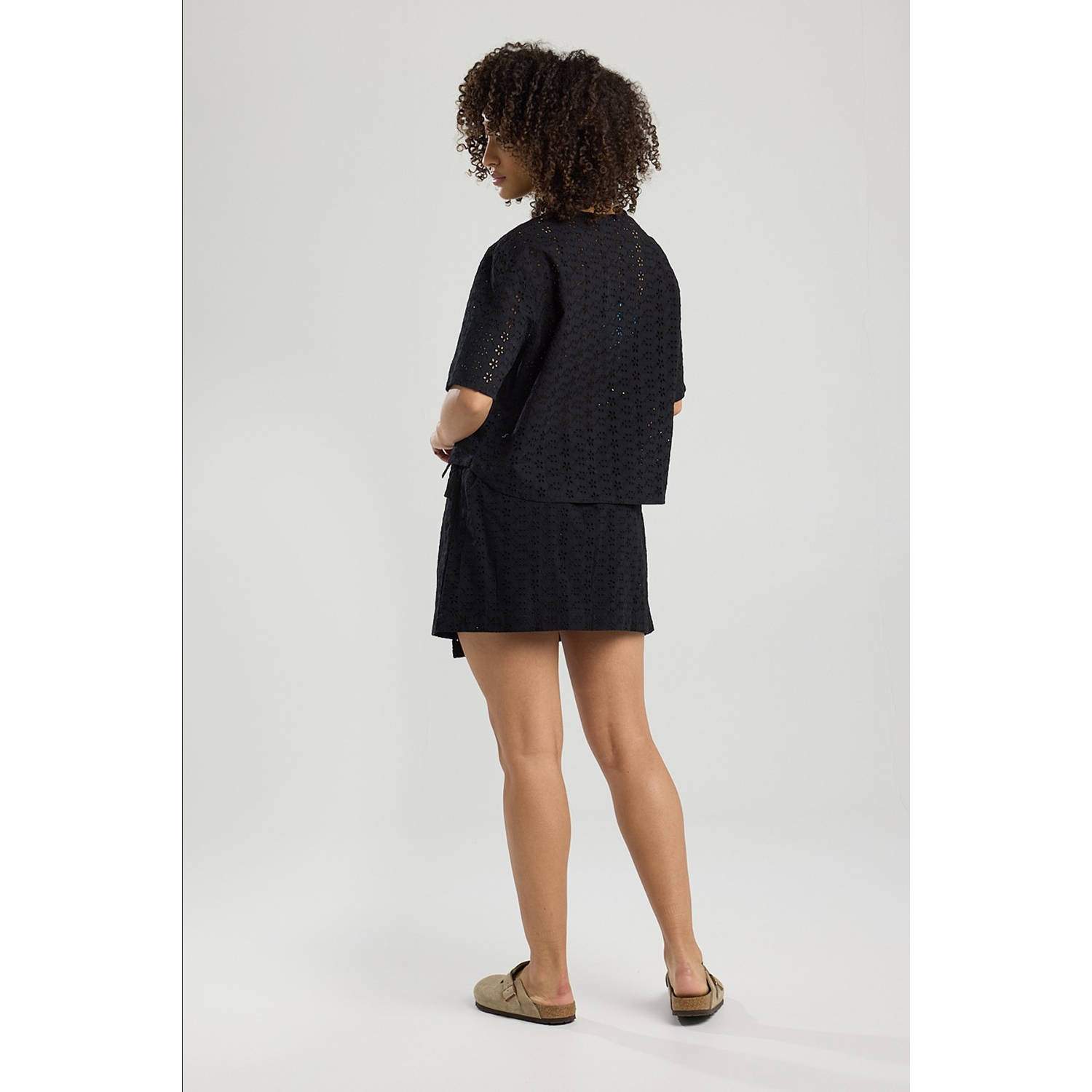 America Today wikkelrok broderie zwart