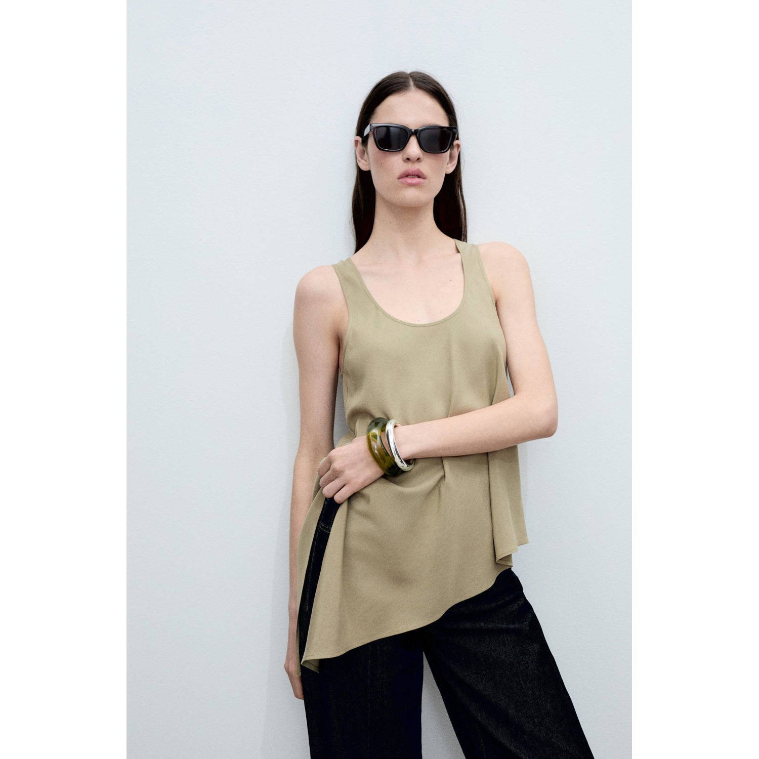 Mango mouwloze top beige