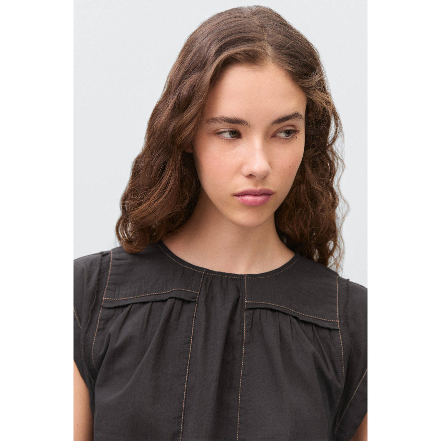 MANGO TEEN cropped top zwart