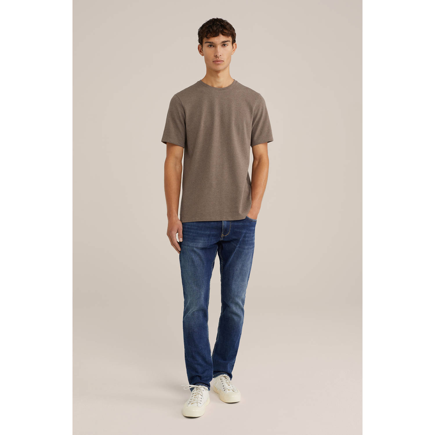 WE Fashion T-shirt met textuur bruin