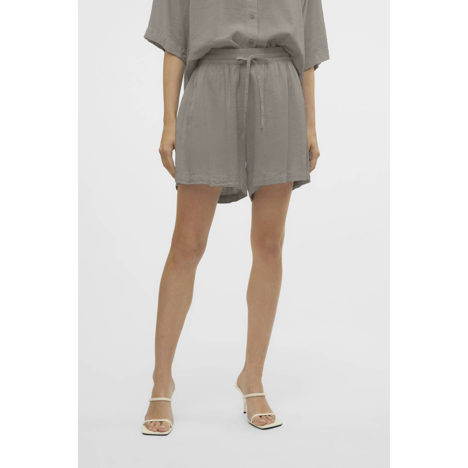 VERO MODA relaxed regular waist short
