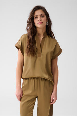 blousetop camel