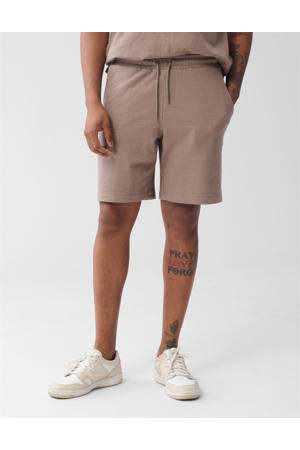 regular casual short bruin