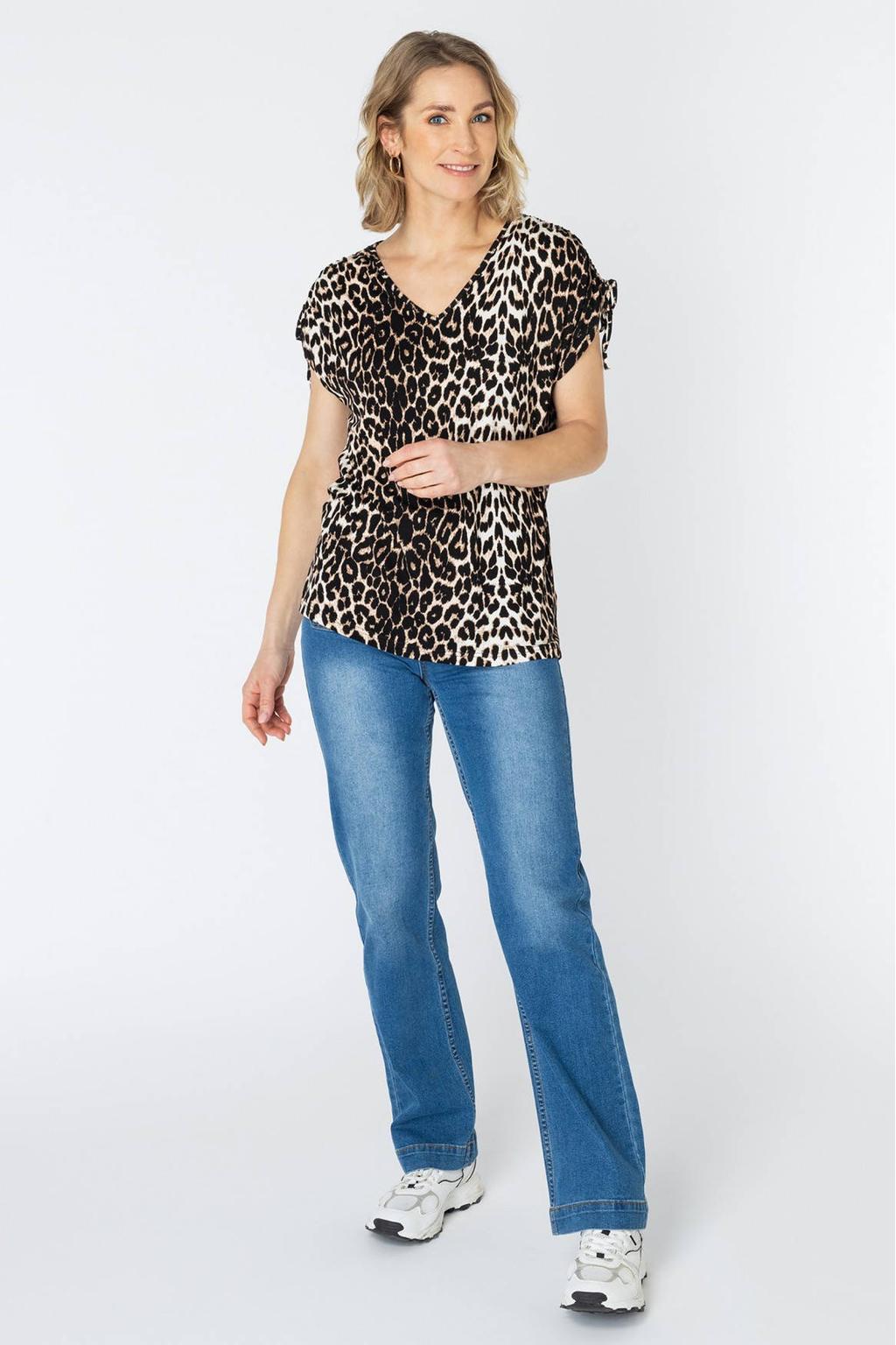 Bruin en beige dames ES&SY top van viscose met dierenprint, korte mouwen, V-hals en sierveter detail