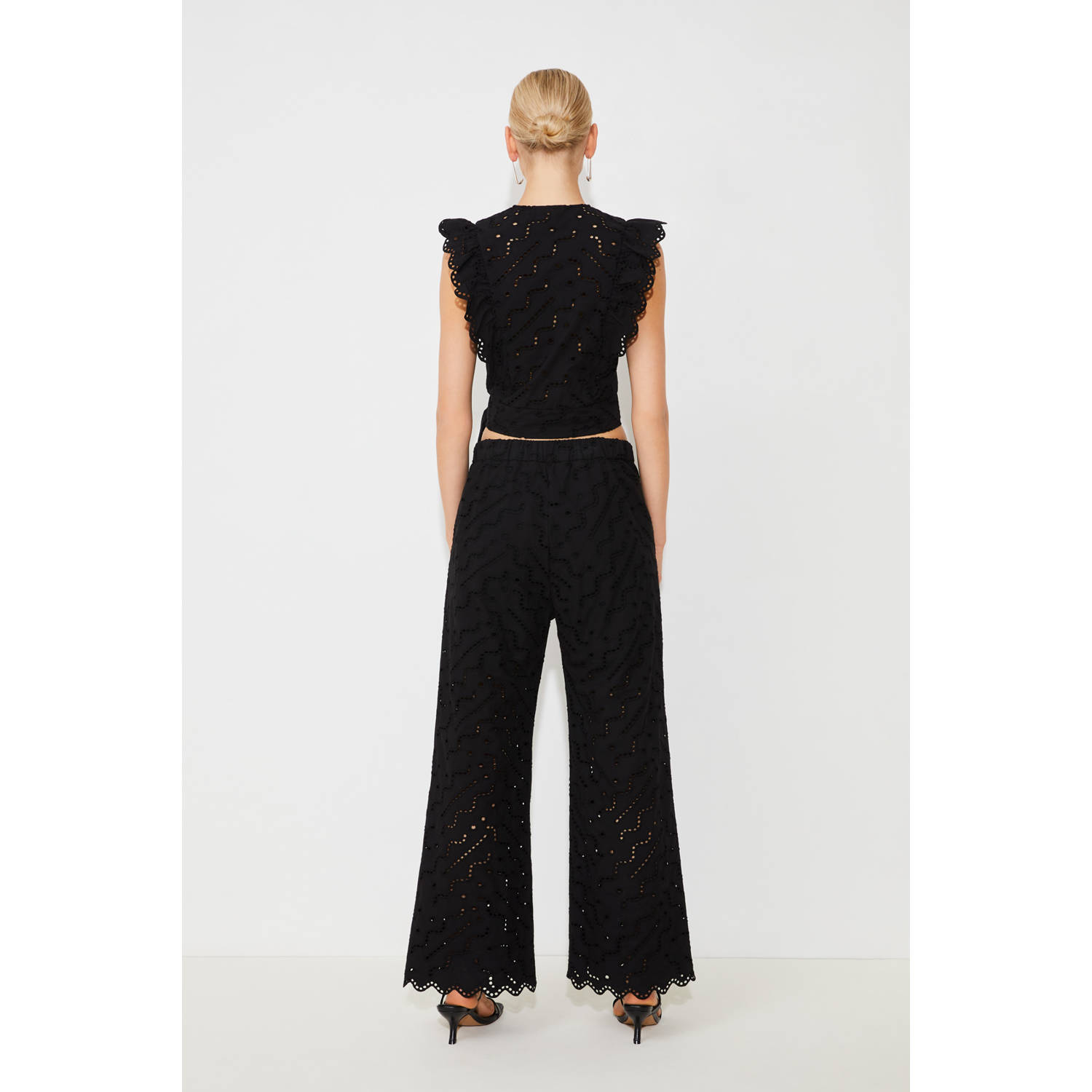 Suncoo wide leg regular waist broek zwart broderie