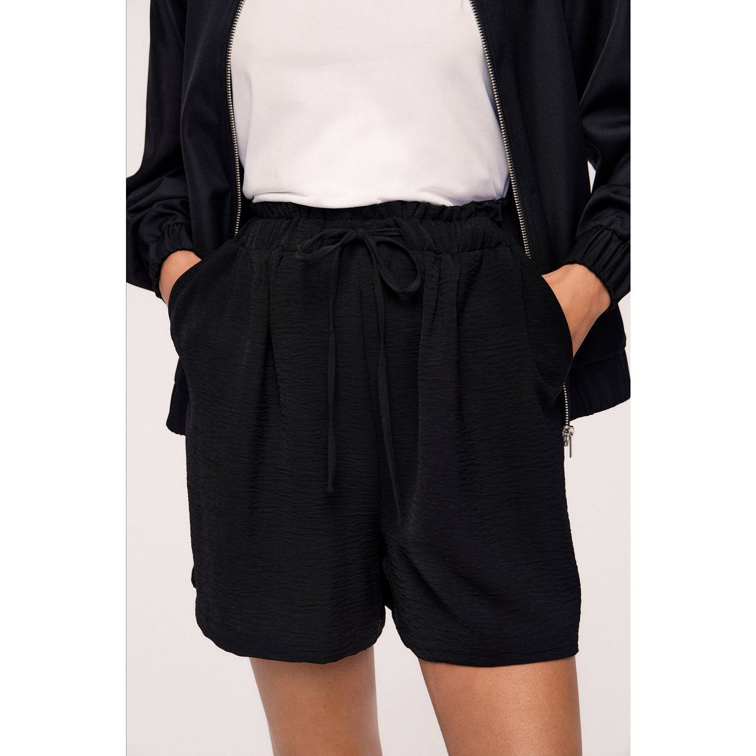 VILA regular high waist casual short zwart