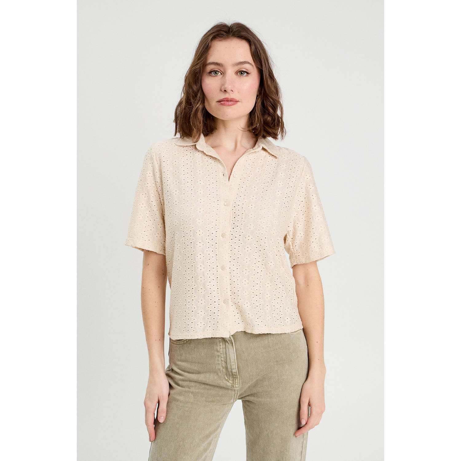 Cache blouse ecru broderie