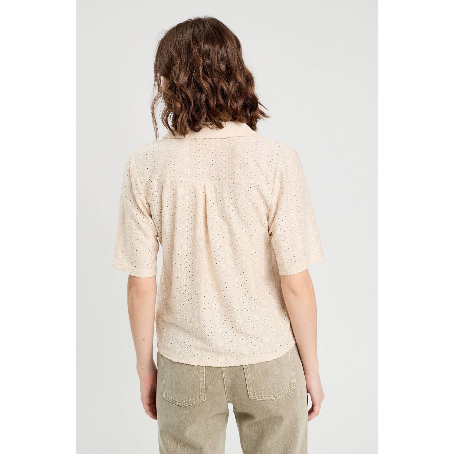 Cache blouse ecru broderie