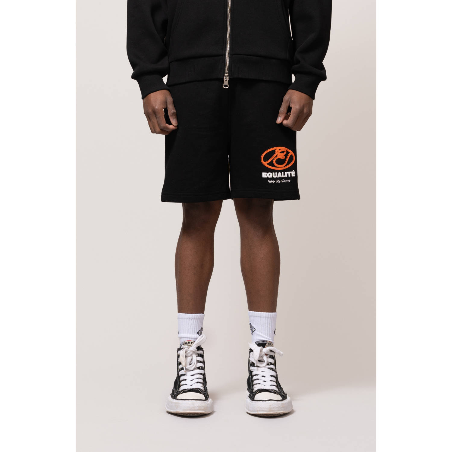 Equalité loose sweatshort zwart