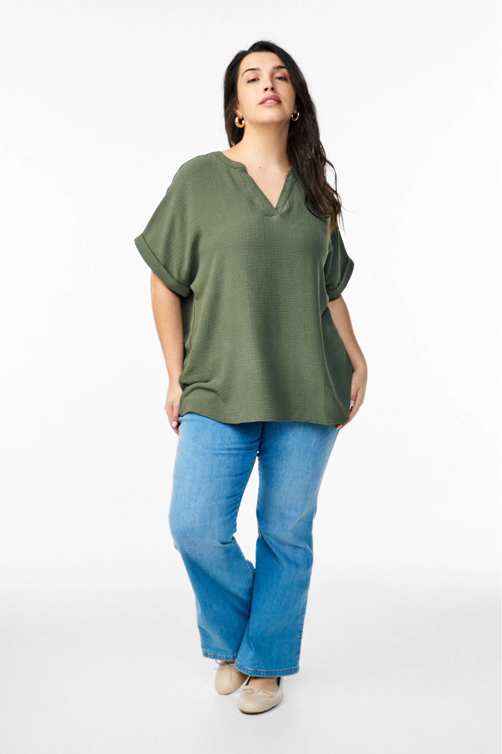 Kakikleurige dames Zizzi top van polyester met effen, korte mouwen en V-hals