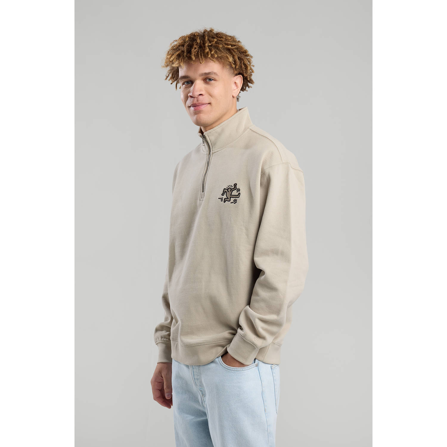 America Today sweater bruin