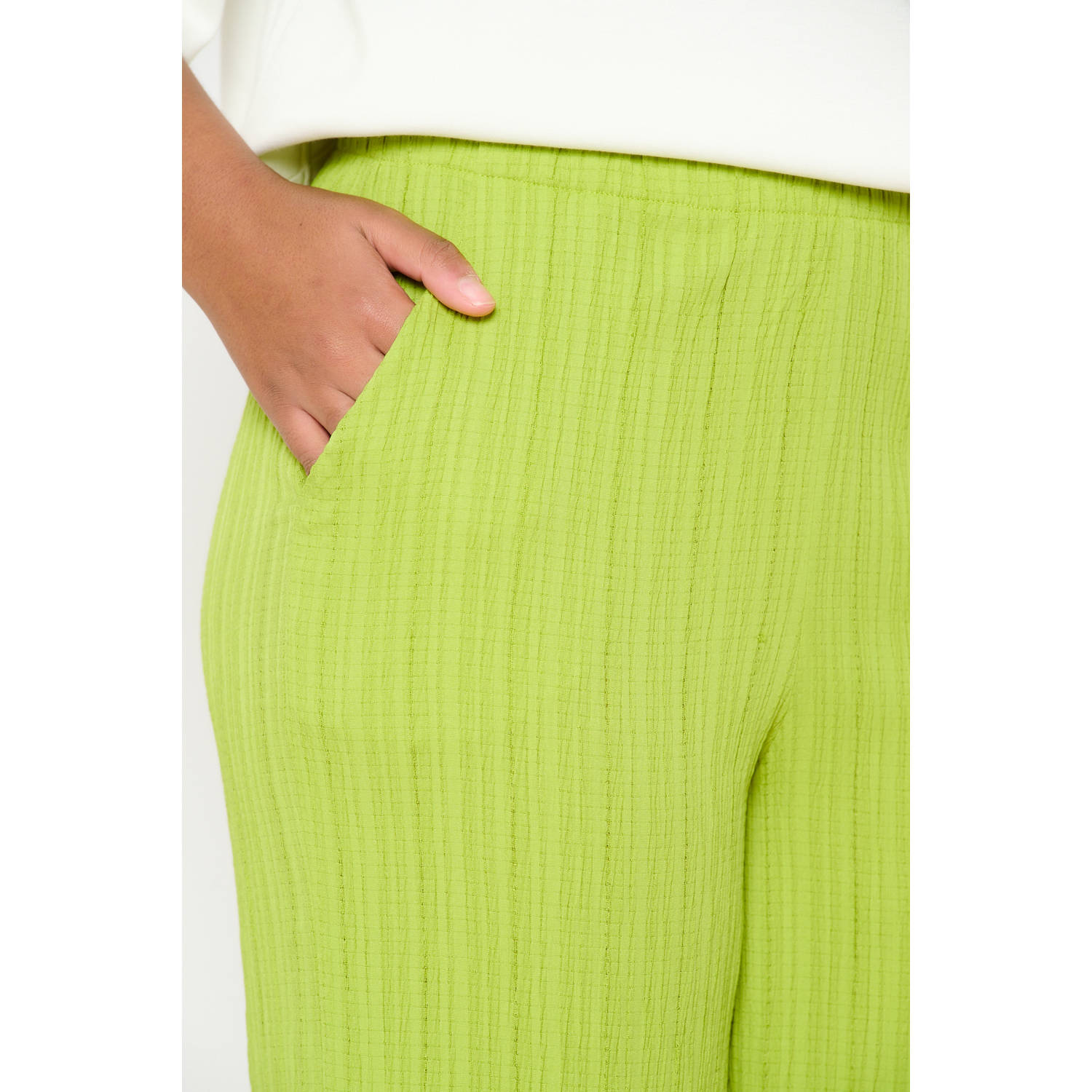 LOLALIZA wide leg regular waist broek limegroen