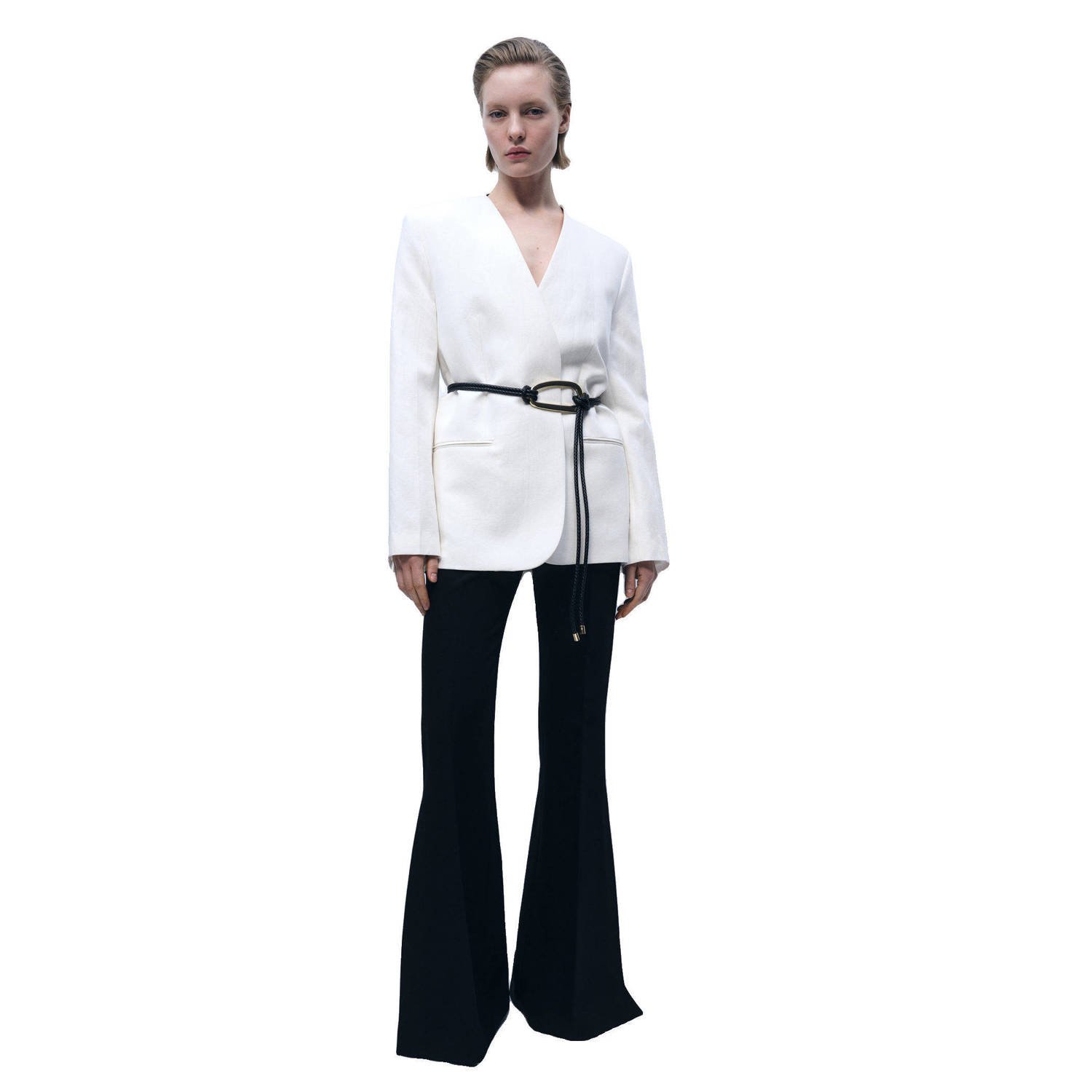 Mango flared regular waist pantalon zwart