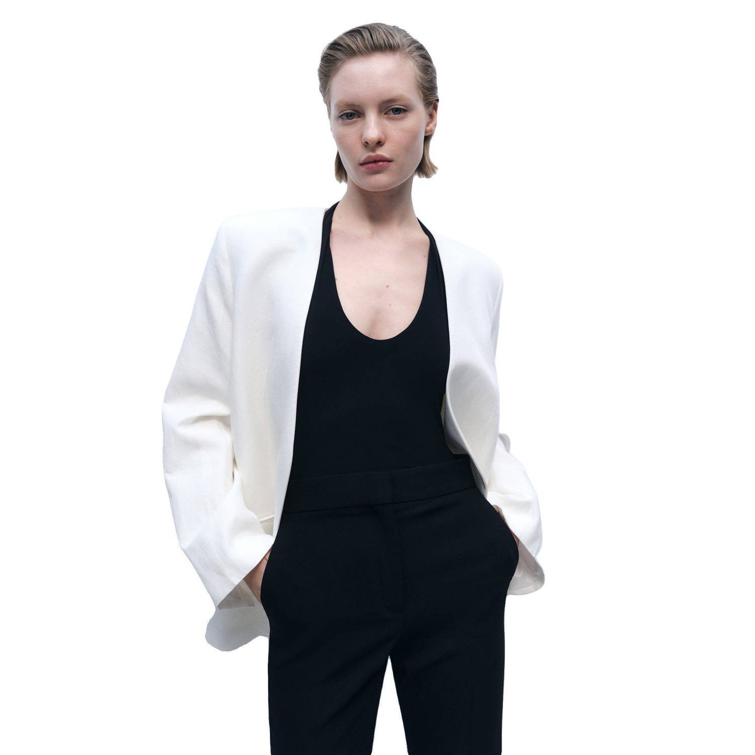 Mango flared regular waist pantalon zwart