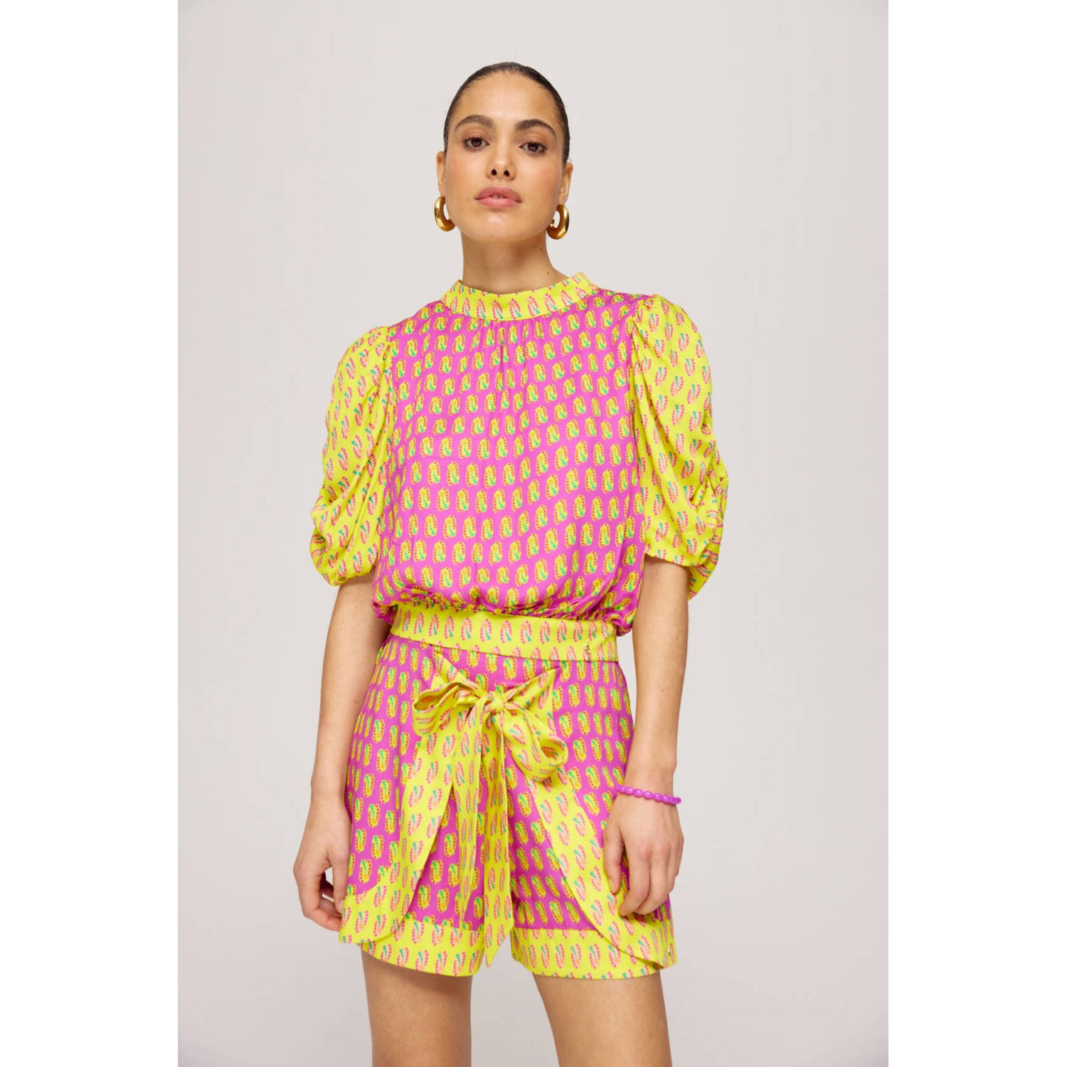 HARPER & YVE straight regular waist casual short geel