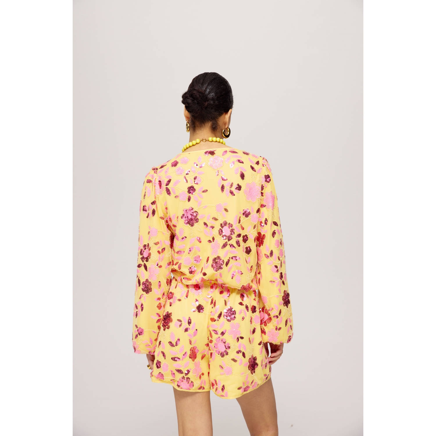 HARPER & YVE geel met pailletten playsuit