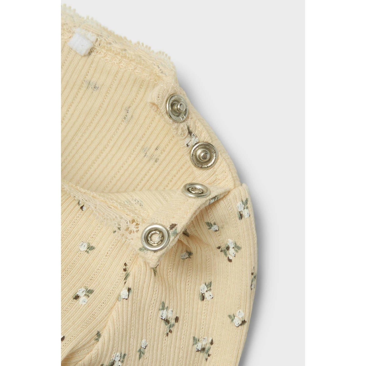 NAME IT BABY romper NBFHOISE met bloemenprint lichtgeel