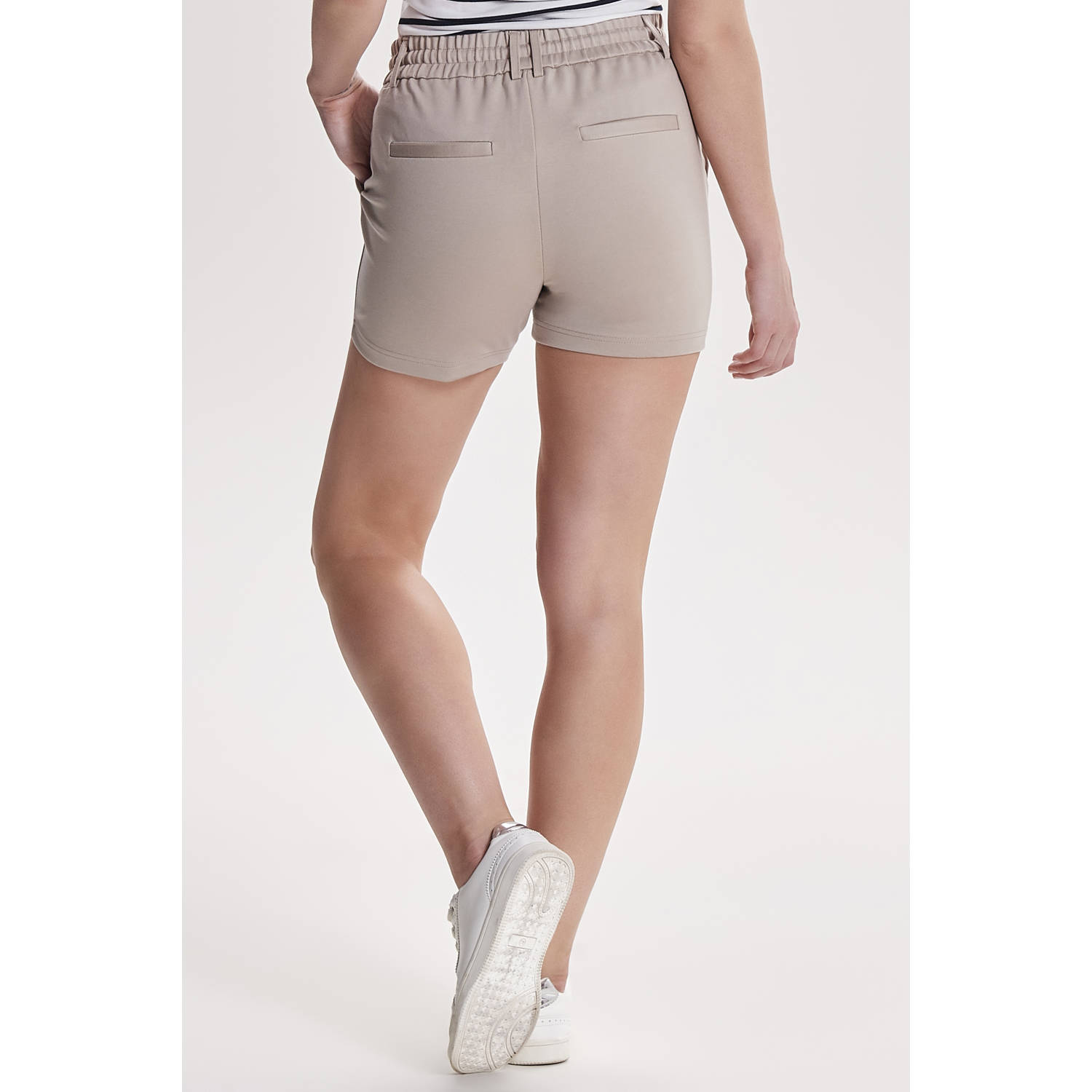 ONLY regular waist casual short lichtgrijs