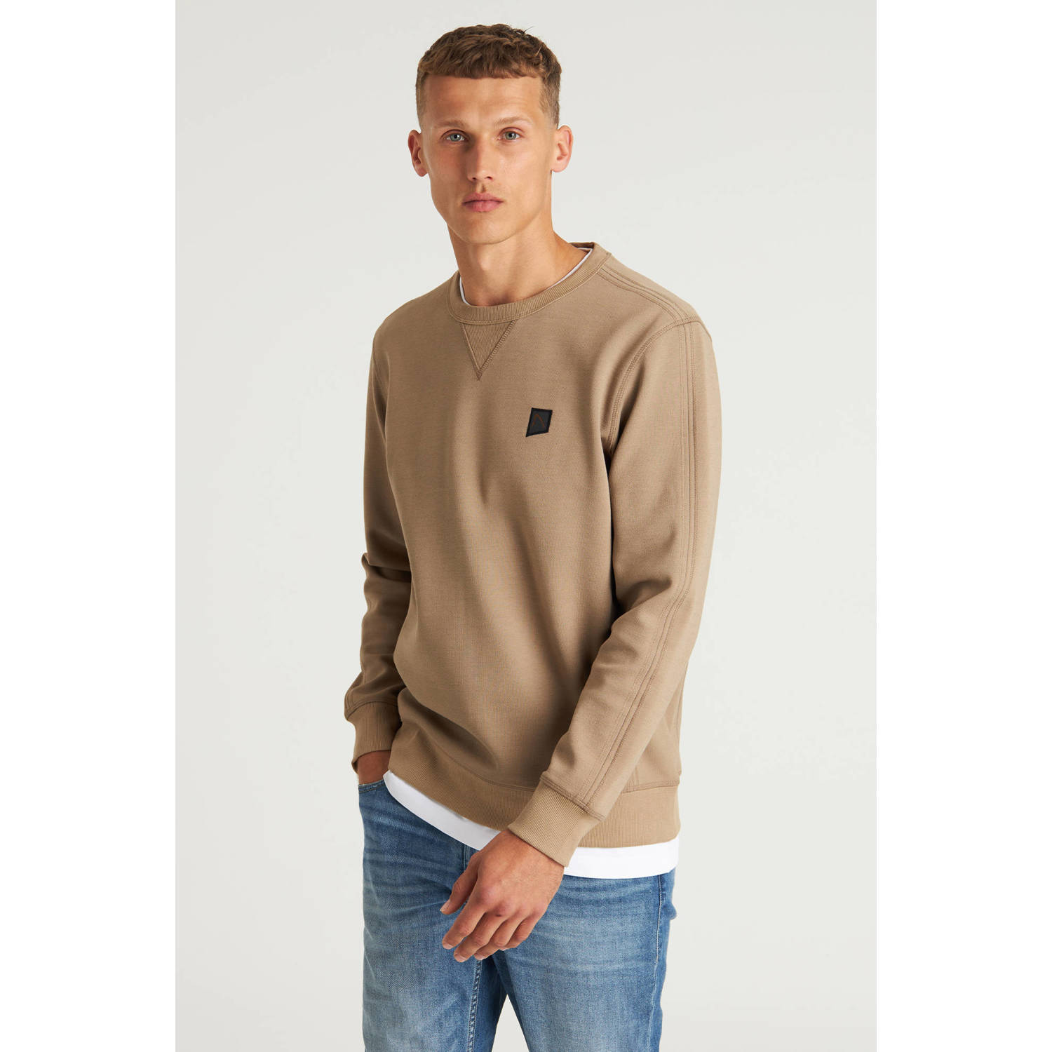 CHASIN' sweater lichtbruin