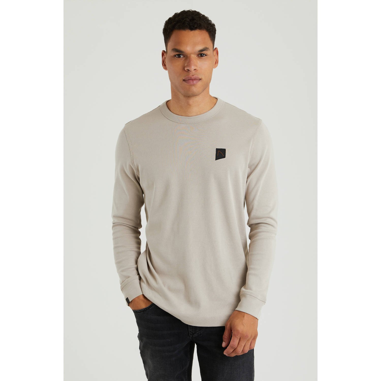 CHASIN' longsleeve zand