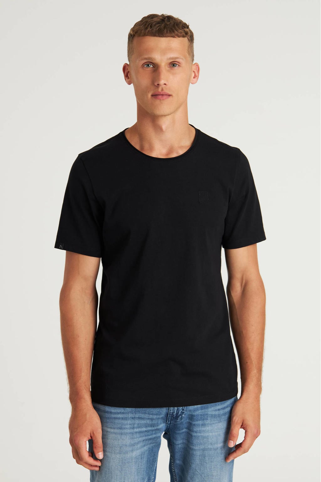 Zwarte heren CHASIN' regular T-shirt van katoen met effen, korte mouwen en ronde hals