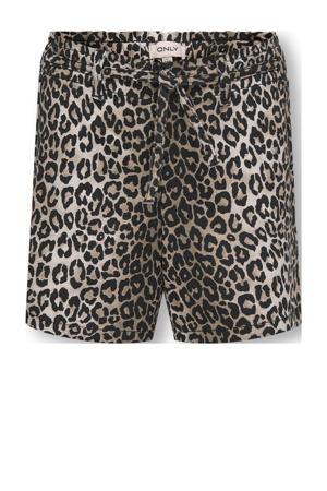 relaxed casual short bruin