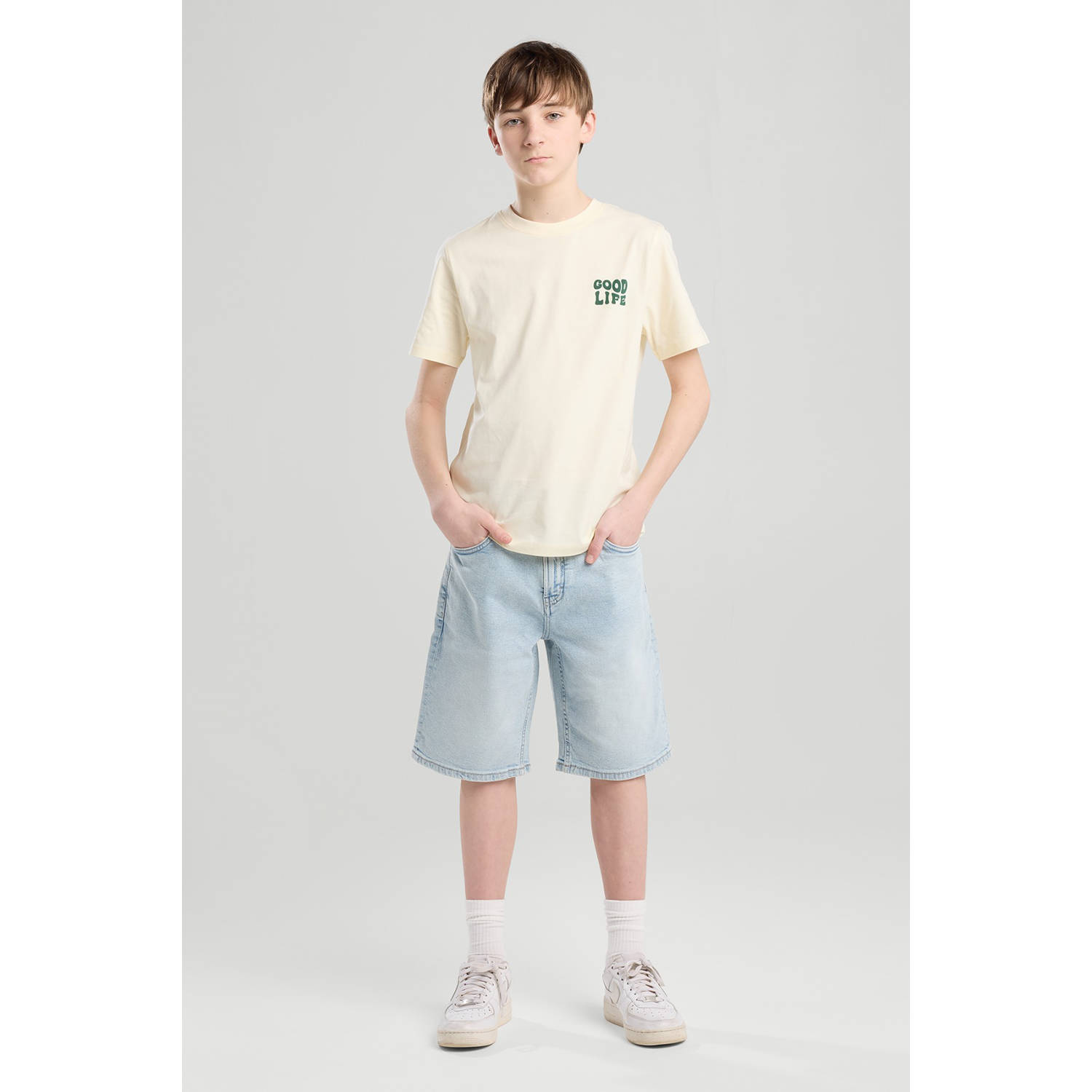 America Today T-shirt lichtgeel