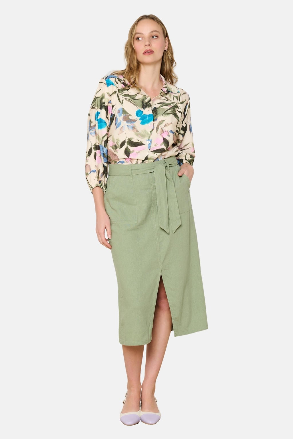 Beige dames LOLALIZA blouse van viscose met driekwart mouwen, klassieke kraag en knoopsluiting