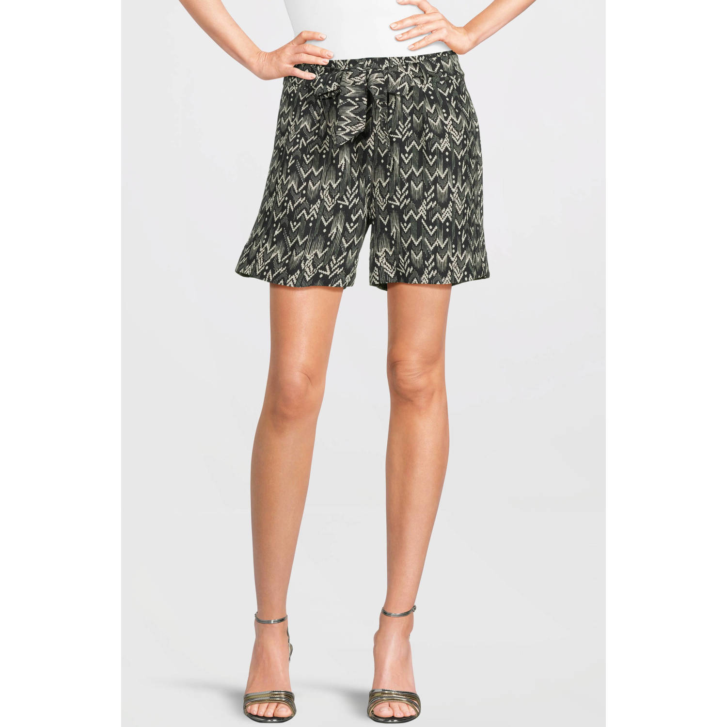 Geisha straight high waist casual short zwart