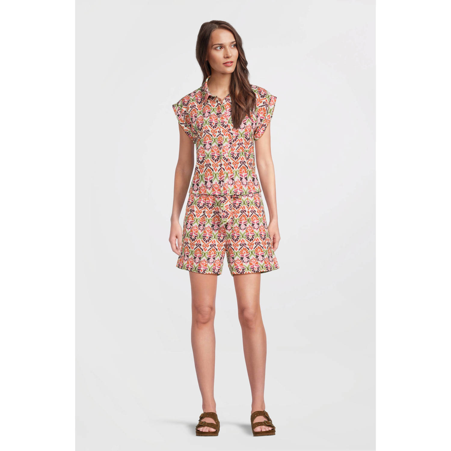 Geisha straight high waist casual short rood