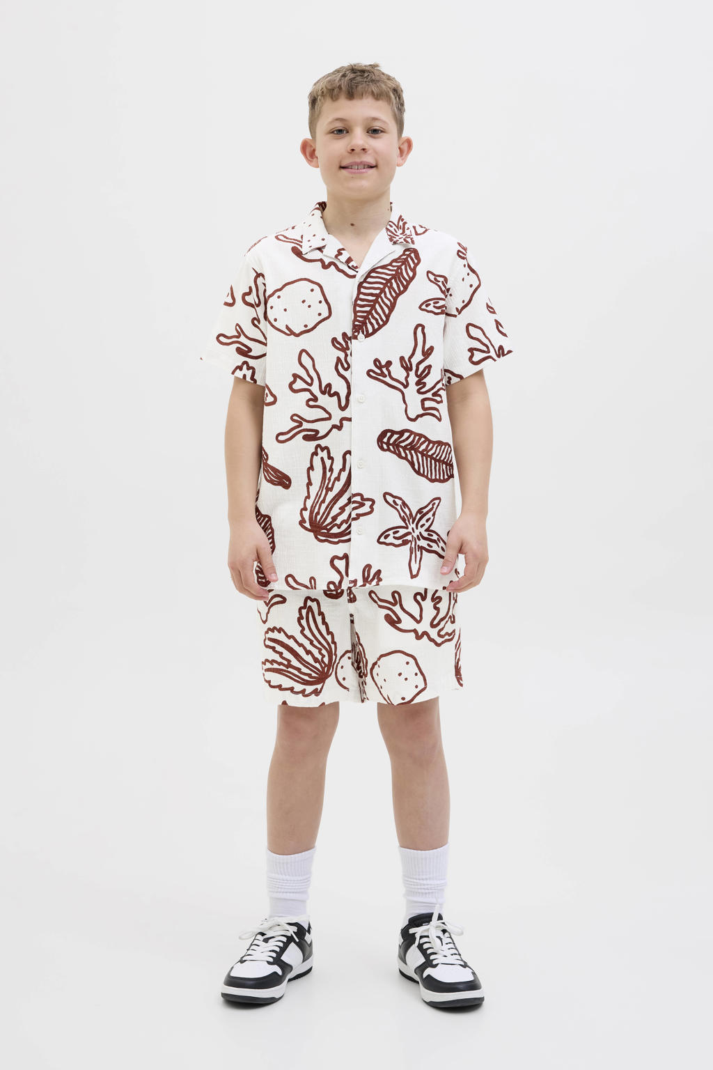 Donkerrood en witte jongens JACK & JONES JUNIOR relaxed casual short van katoen met elastische tailleband met koord