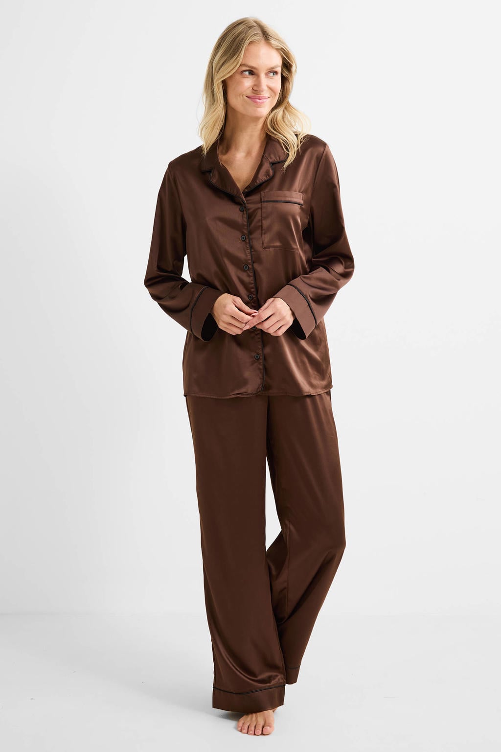Dreamcovers satijnlook pyjama donkerbruin